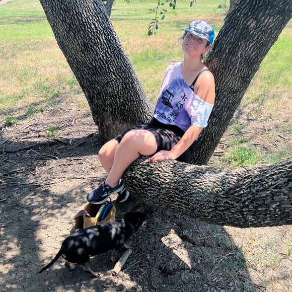 Meet your Posher, Sarah - Picture 4 of 5